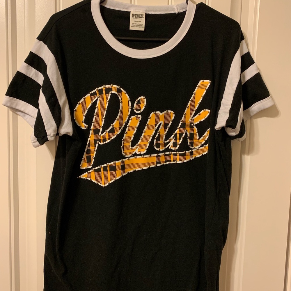 VS Pink Tee